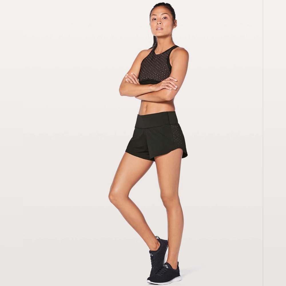 NWoT Lululemon Colour Me Quick Short 3"